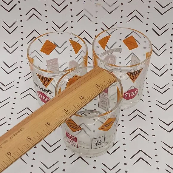 Barware Traffic Roadway Street Signs Drinking GLASSES 8 OZ 3.5" Set of 3 MCM - Picture 8 of 9